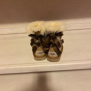 Bailey bow uggs